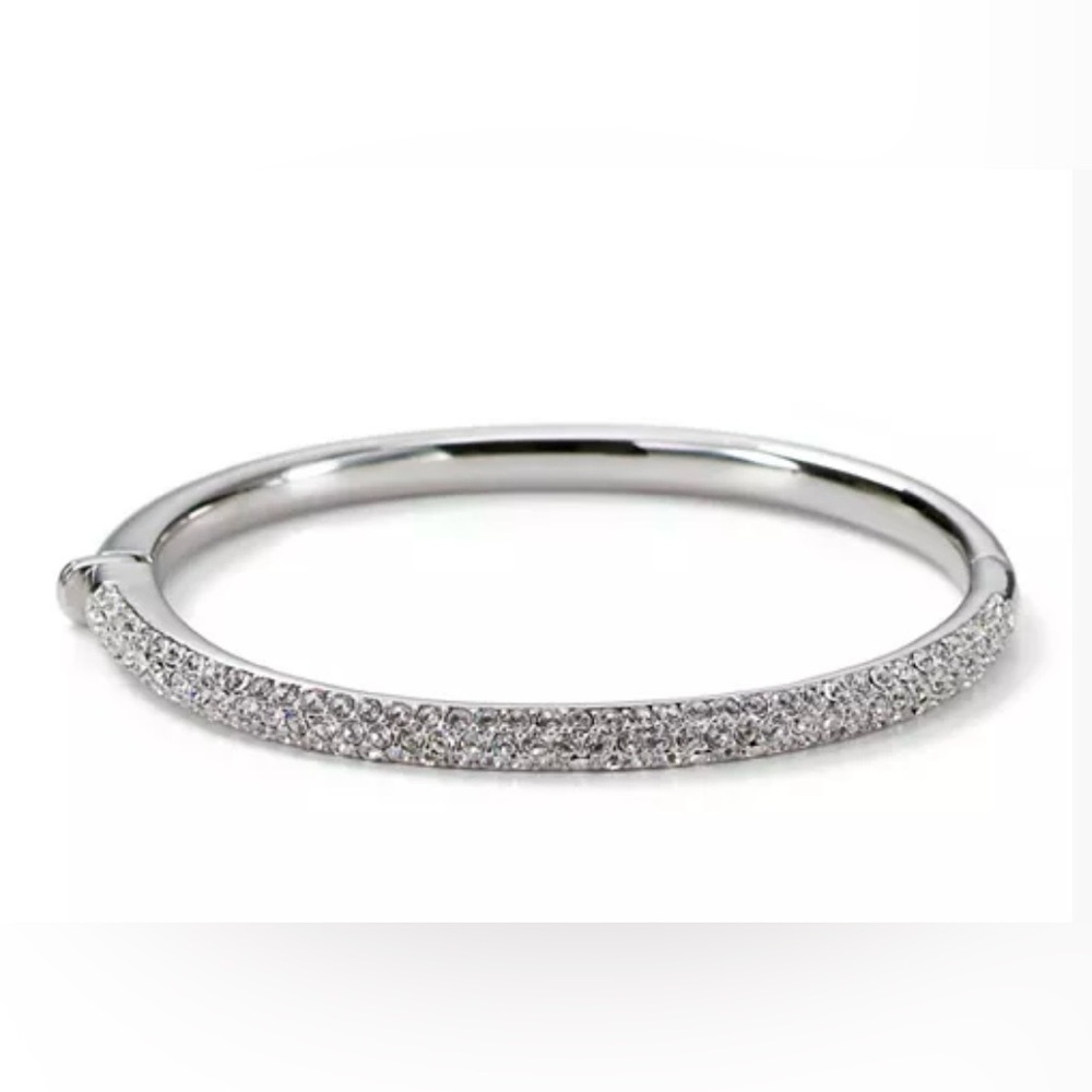 Nordstrom Nadri Silver Rhodium Plated Crystal Pave 7” Bangle Bracelet. Excellent